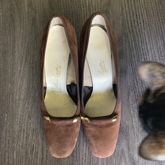 Vintage Naturalizer Brown Heels - Picture 4 of 4